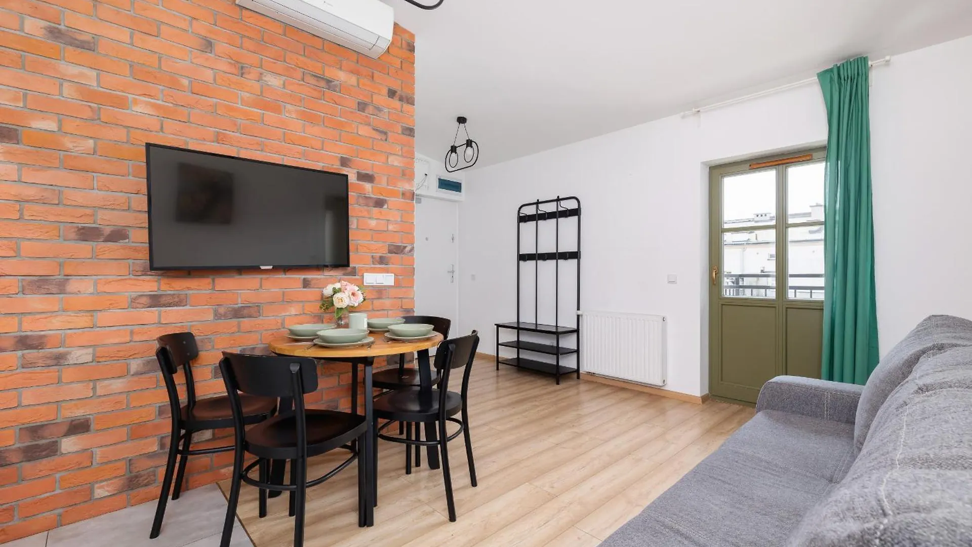 Dietla Apartament Z Klimatyzacja I Balkonem W Centrum Krakowa By Noclegi Renters
